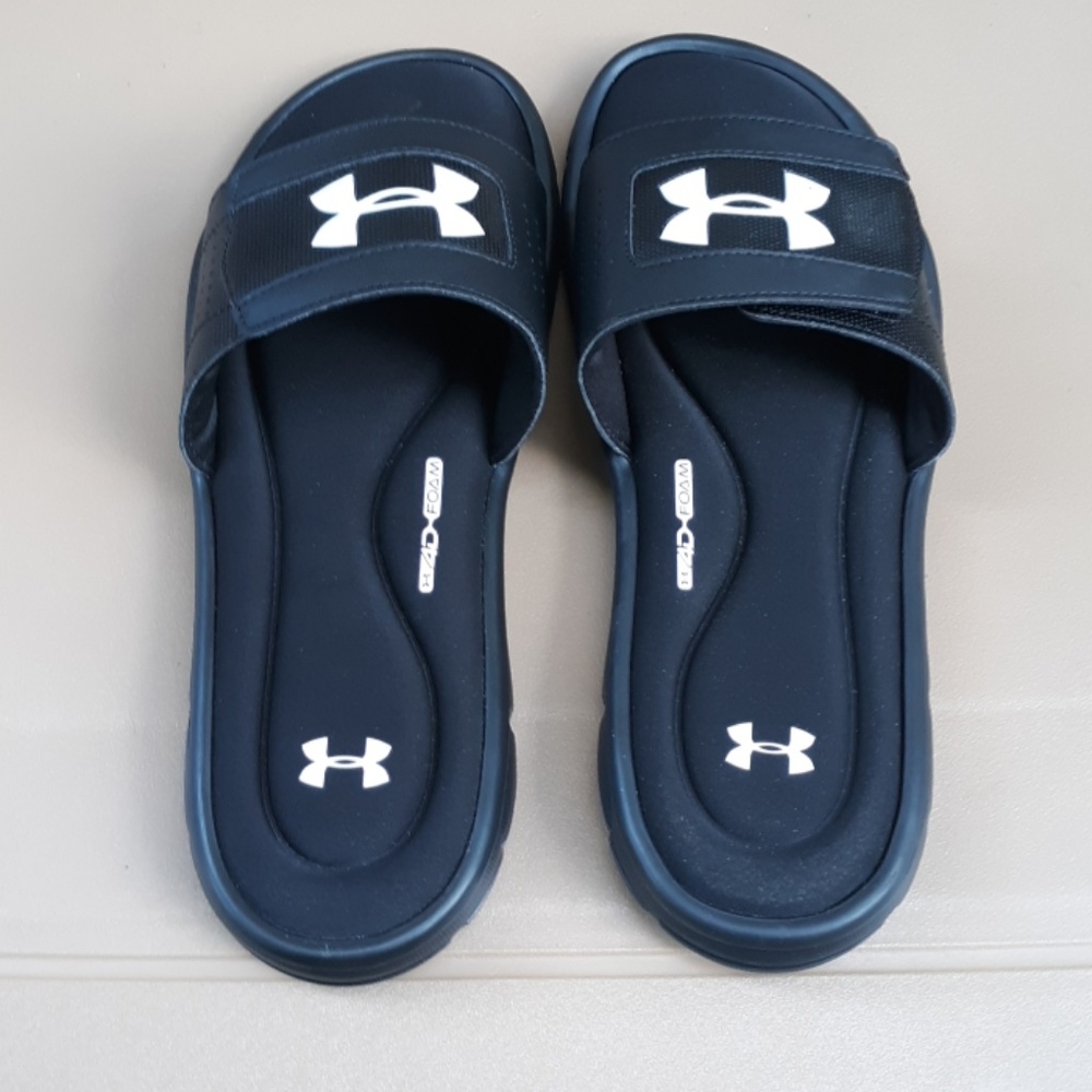 Under Armour 4D foam sandals NWOT